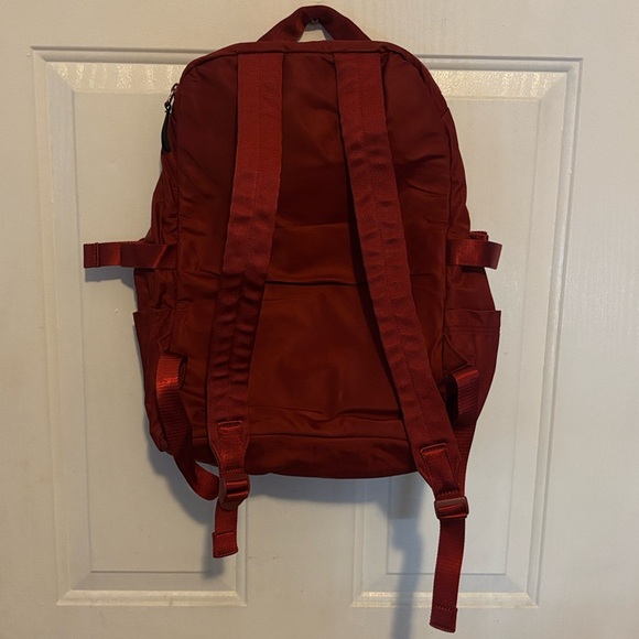 Lululemon New Crew Backpack 22L, Magma - Picture 2 of 7